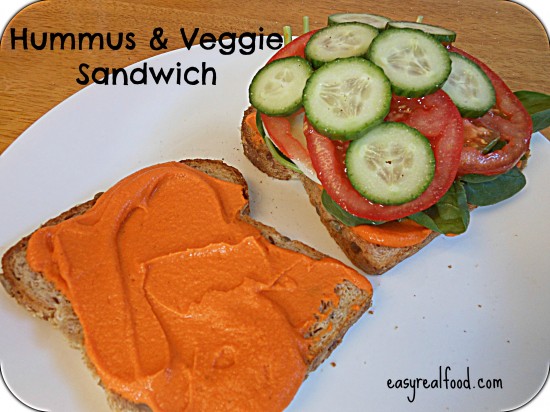Hummus & Veggie Sandwhich | https://www.hannahhepworth.com #hummus #roastedredpepper #homemadehummus